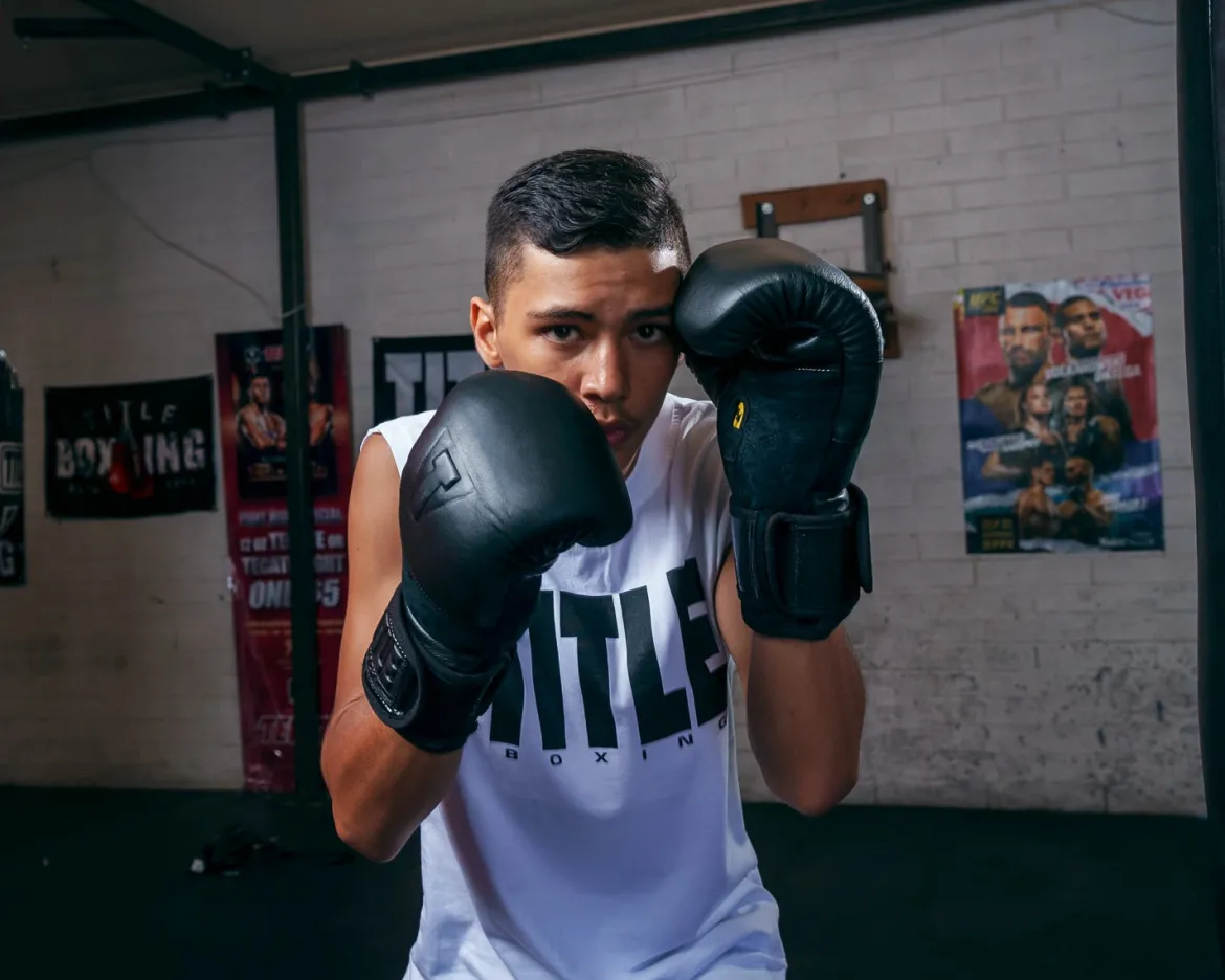 TITLE BLACK Blitz Bag Gloves