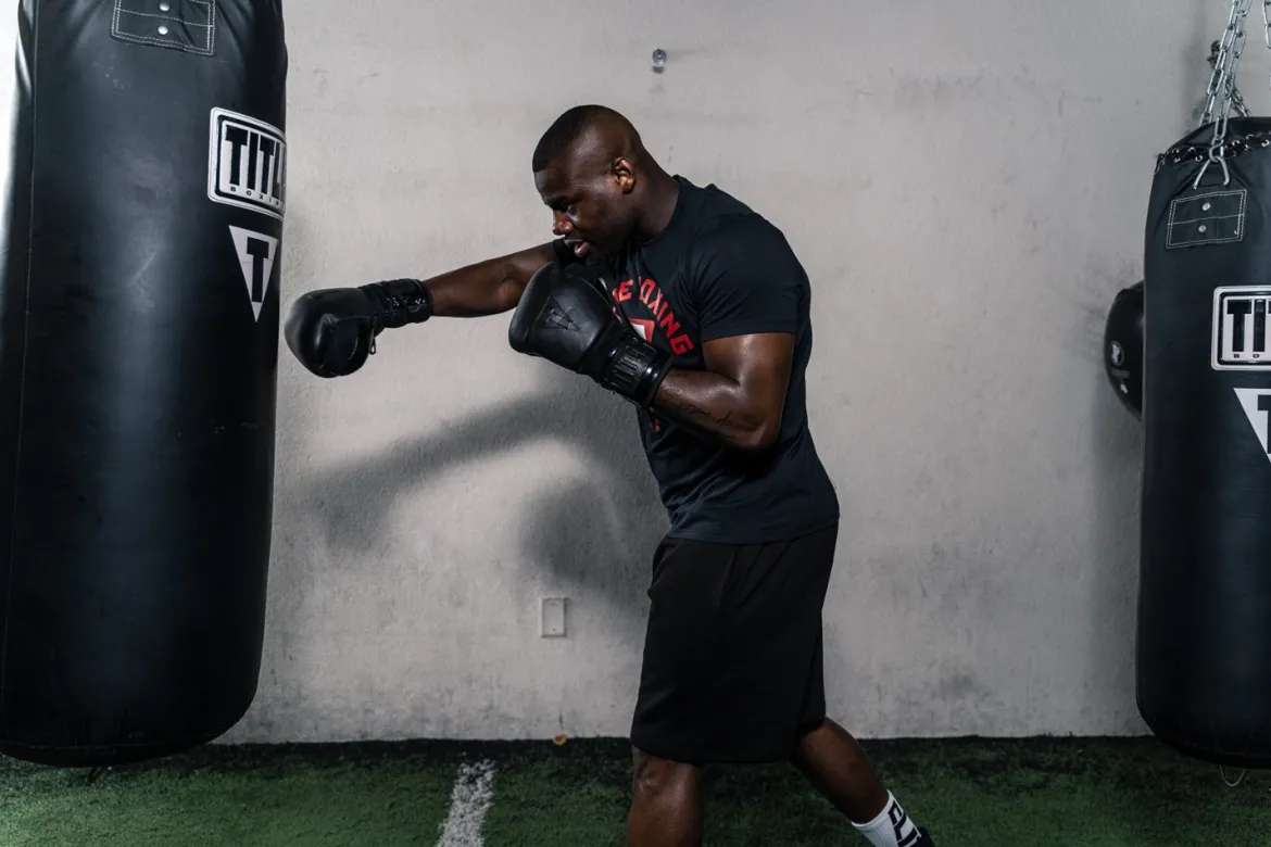 TITLE BLACK Lace Sparring Gloves 2.0