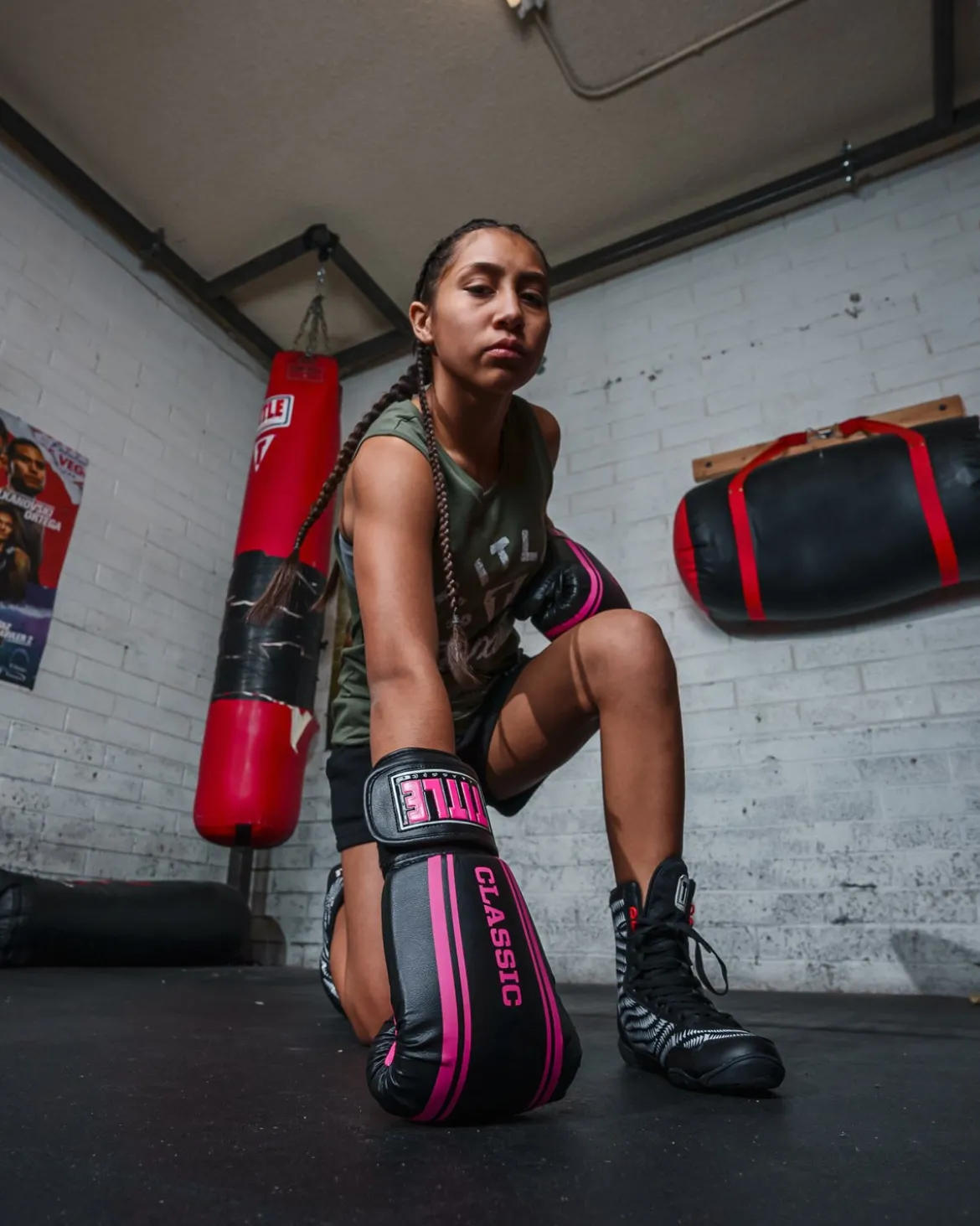 TITLE Classic Speed Boxing Gloves